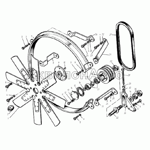 Вентилятор, кожух вентилятора и натяжное устройство привода вентилятора Вентилятор, кожух вентилятора и натяжное устройство привода вентилятора